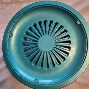 Set of 13 plastic paper plate holders